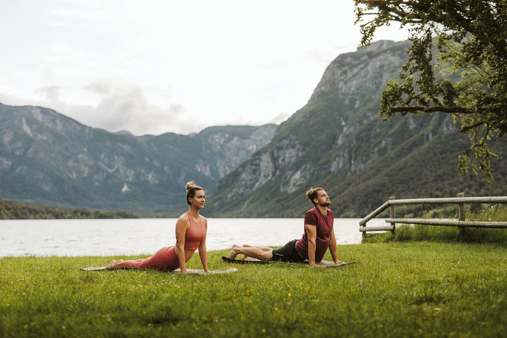 Sustain Your Yoga Practice on the Go: Eco-Friendly Tips for Traveling Yogis - QiEco